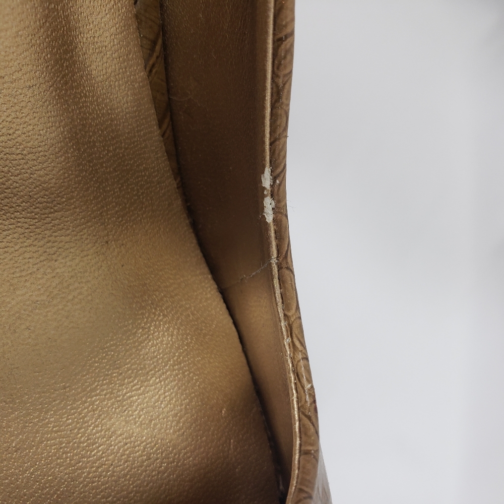 NEW Exchange by Charles David Embossed Tan Pumps - Picture 4 of 14